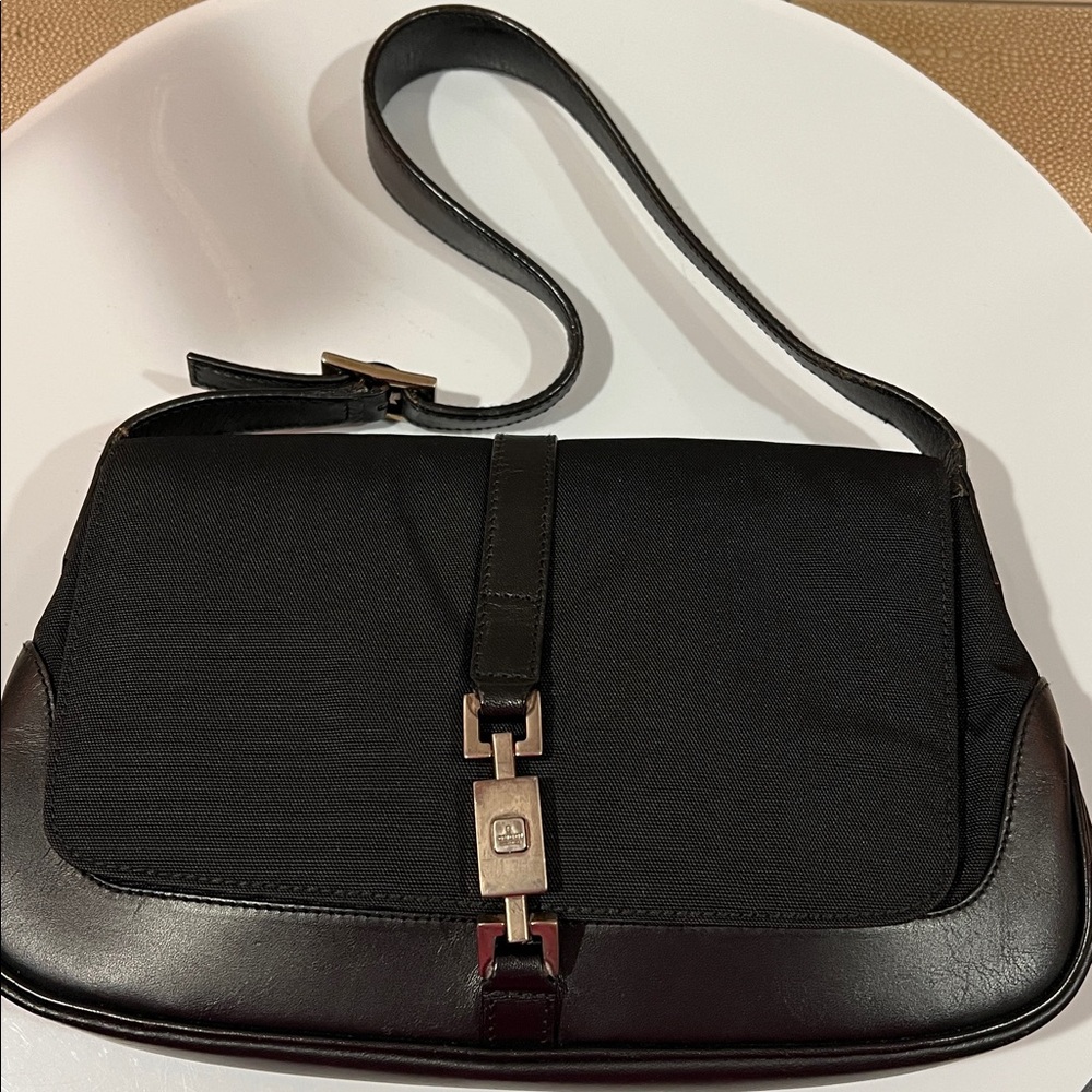 Gucci Jackie Black Shoulder Bag with Piston Lock EUC - Picture 17 of 17